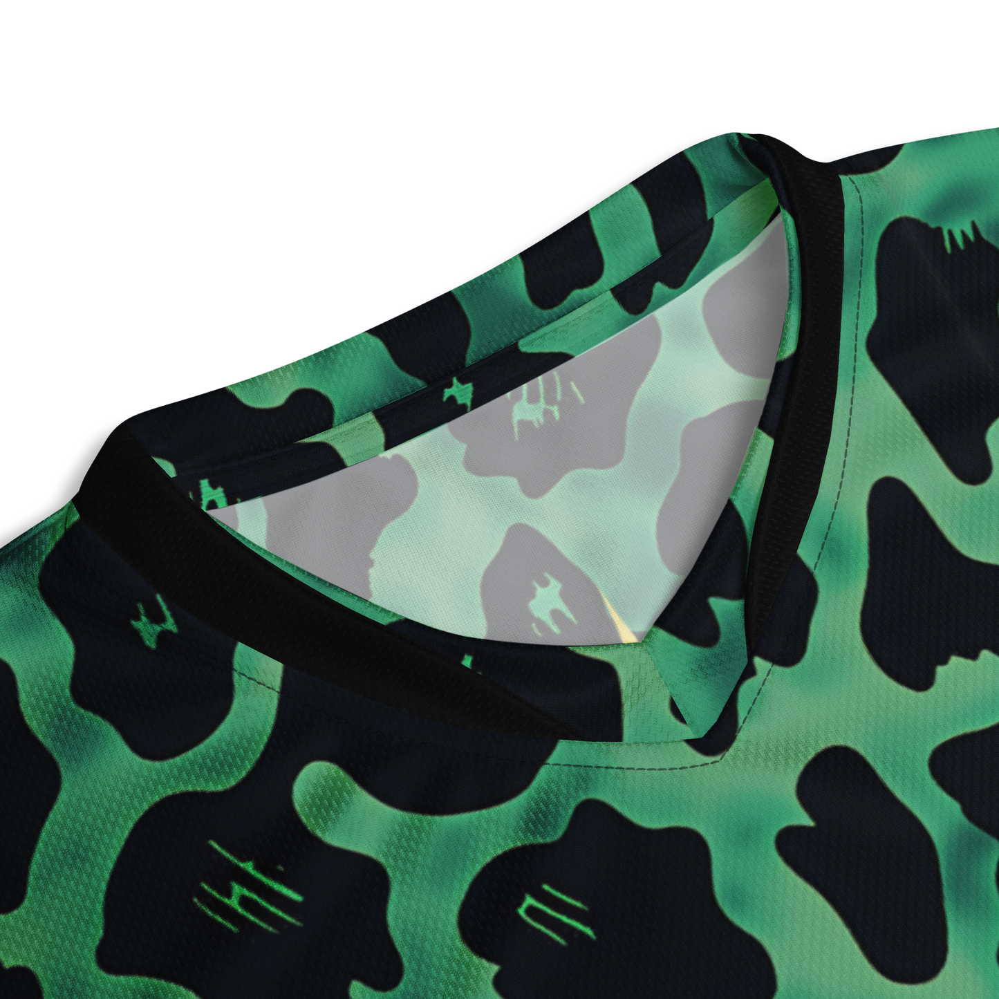 قميص كرة القدم الملكي السعودي 32 بنقشة النمر العربي الأخضر